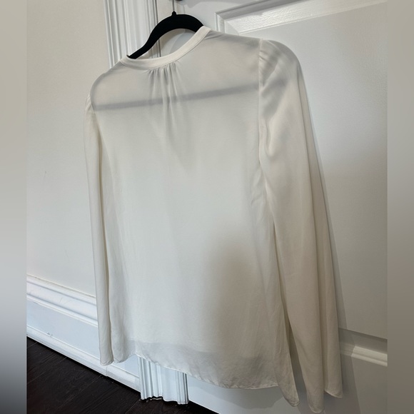 White Theory tie up blouse - Picture 2 of 3